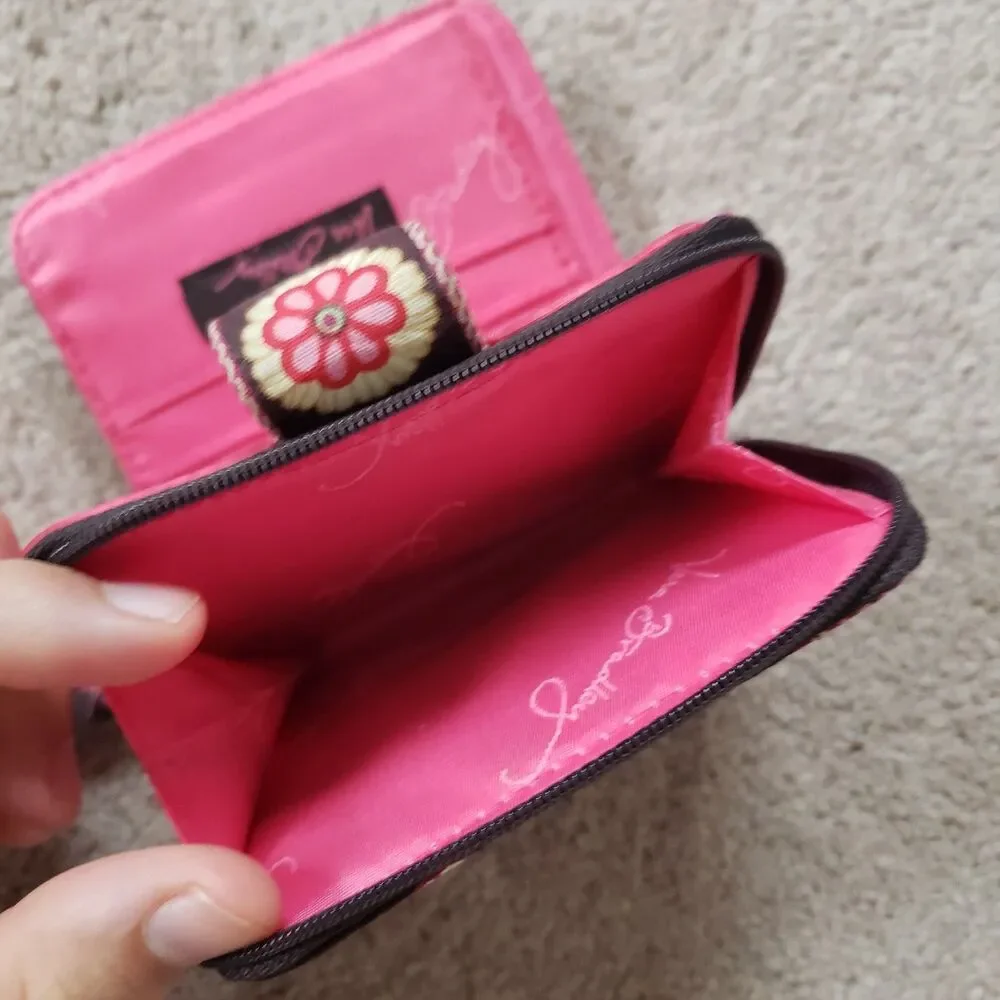 Vera Bradley Quilted Cotton Bifold Wallet In The Retired Mod Floral Pink